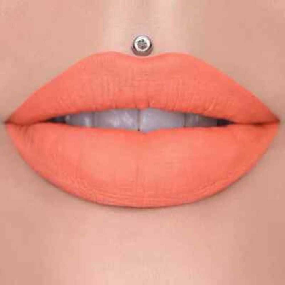 Jeffree Star Cosmetics Velour Liquid Lipstick- Circus Peanut